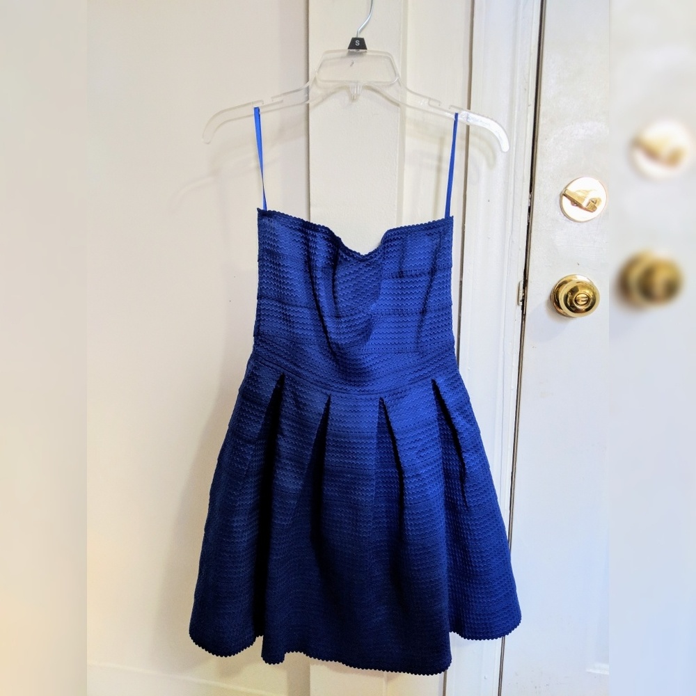 Francesca's Strapless blue dress size Medium